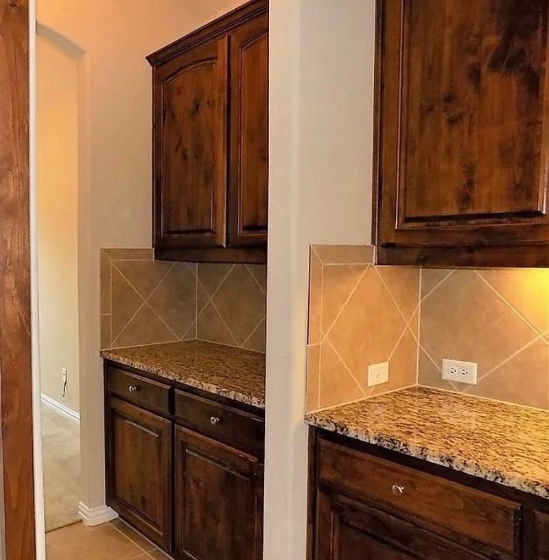 10320 Cochron Dr - Photo 5 of 13