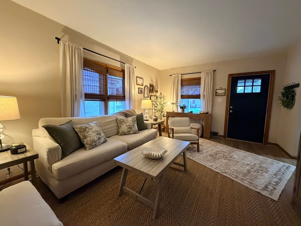 1620 Olive St - Photo 2 of 17