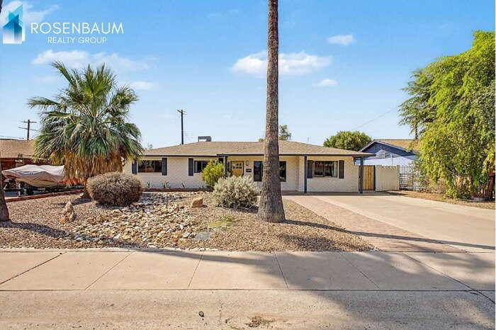 7321 E Coronado Rd - Photo 5 of 39