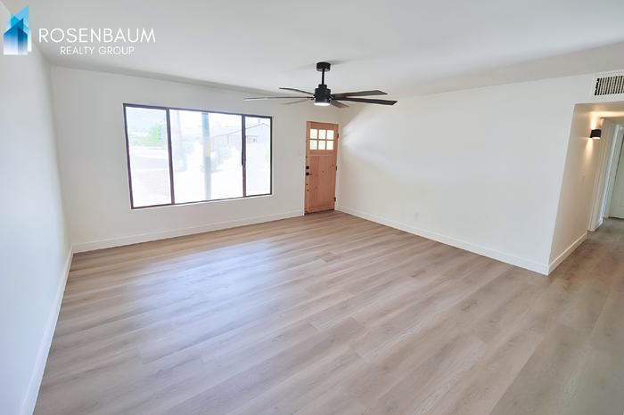 7321 E Coronado Rd - Photo 6 of 39