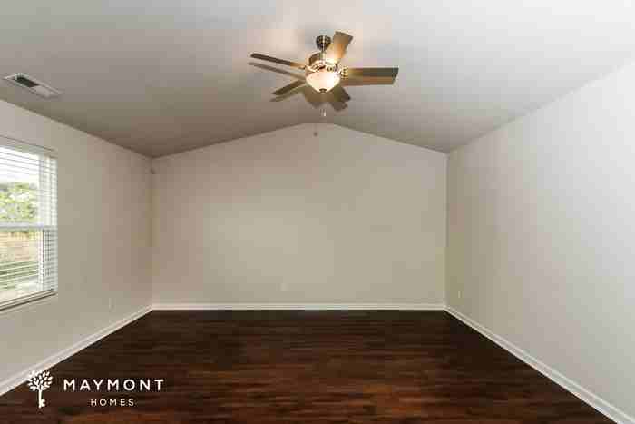 320 Windbreak Ln - Photo 5 of 16