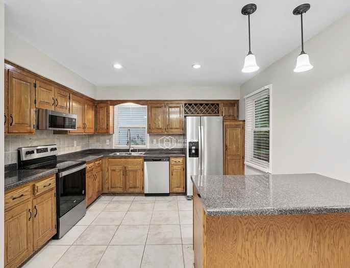14001 S Summertree Ln - Photo 7 of 22