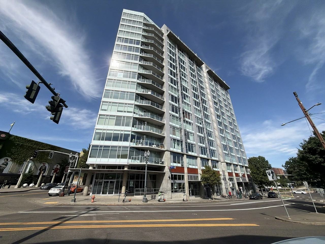 1926 W Burnside St #704 - Photo 2 of 25