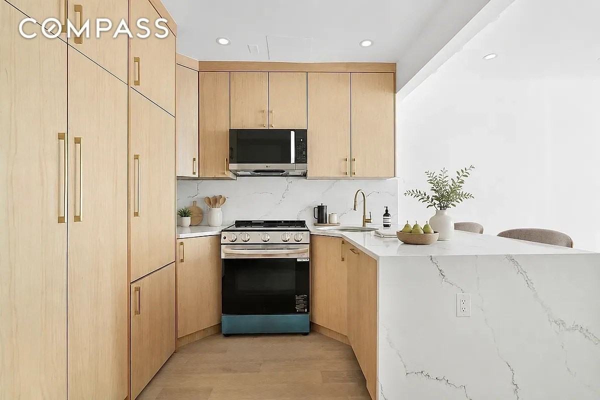 478 Bergen St #2 - Photo 4 of 10