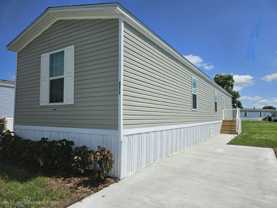 511 Suwanee Dr #2024 - Photo 1 of 1