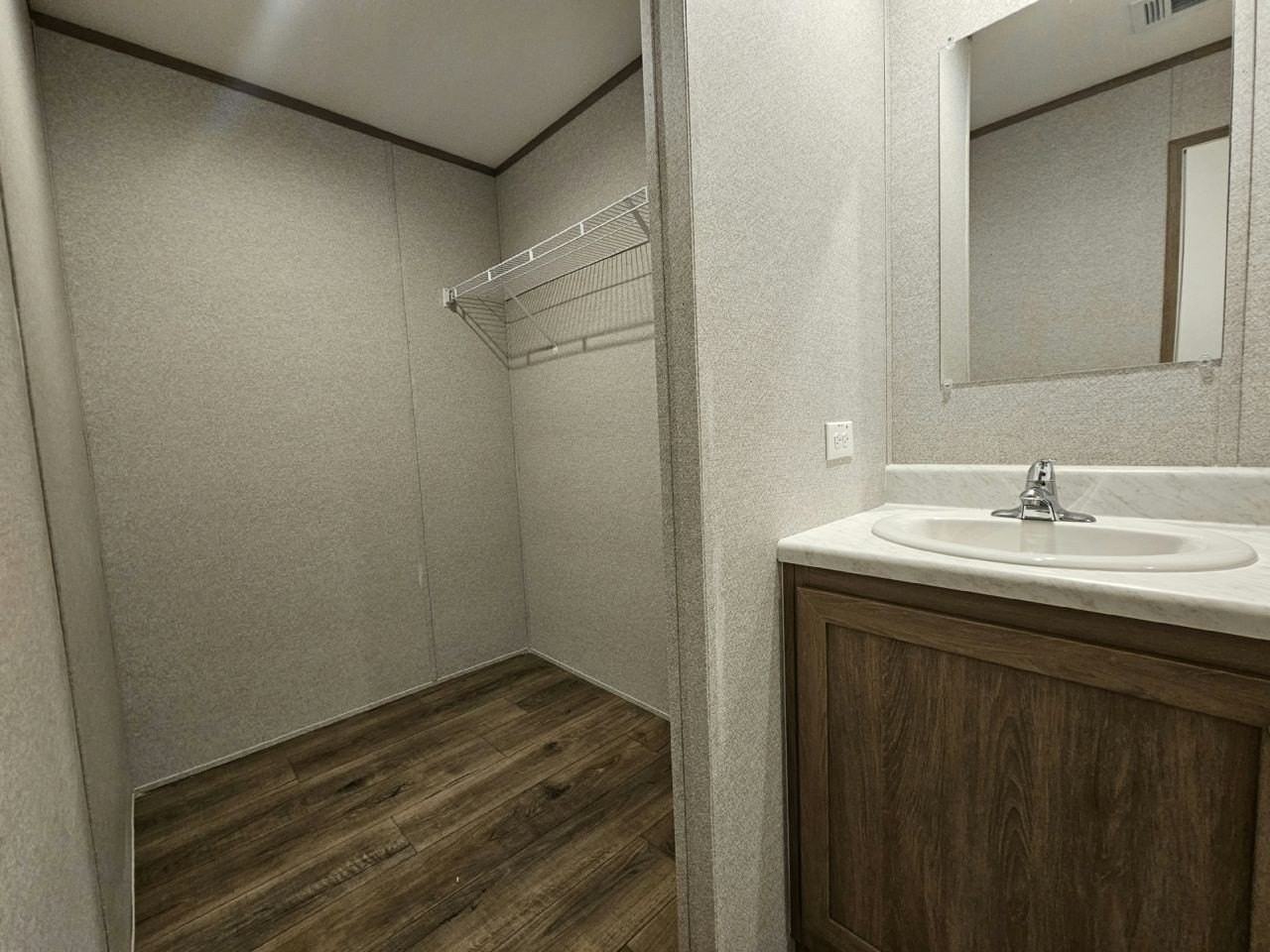 491 Suwanee Dr #2019 - Photo 7 of 13