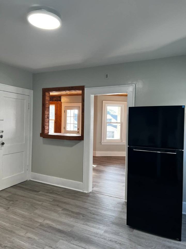 506 Michigan Ave - Photo 3 of 9