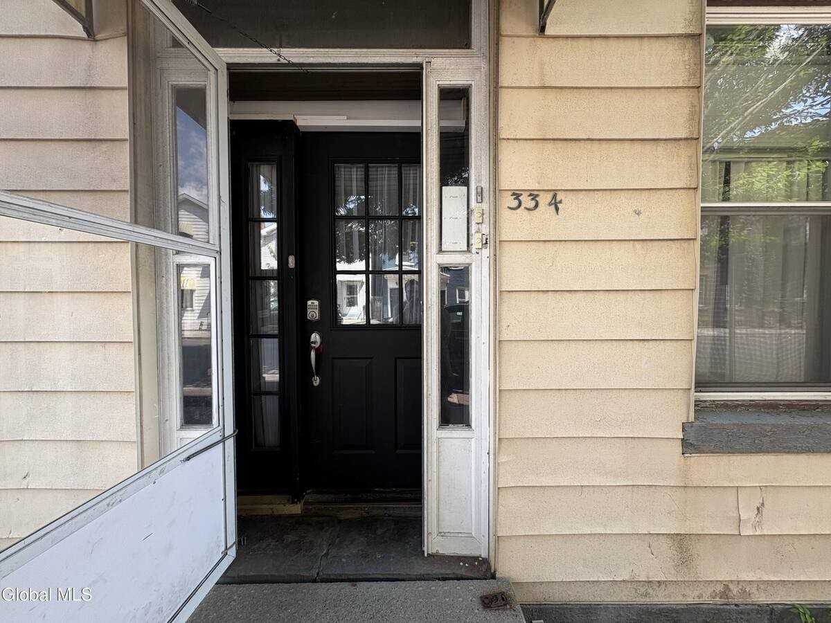 334 4th St #2 - Photo 3 of 14
