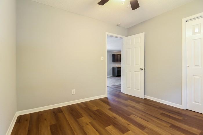 233 State Road S-42-2842 - Photo 5 of 10