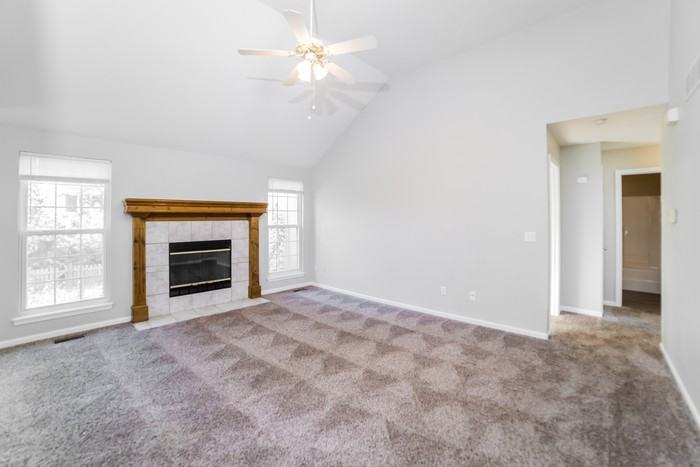 117 E Foxwood Dr - Photo 2 of 10