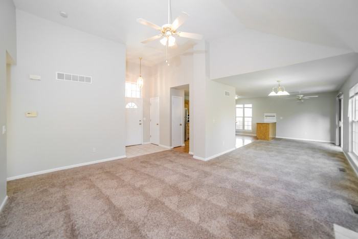 117 E Foxwood Dr - Photo 3 of 10
