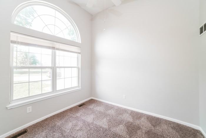 117 E Foxwood Dr - Photo 4 of 10