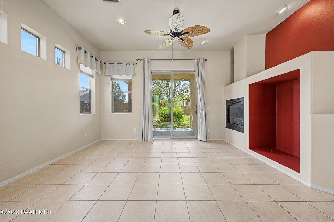 6747 E Kilkenny Pl - Photo 6 of 28