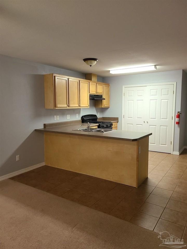 1421 N 61st Ave #501 - Photo 2 of 7