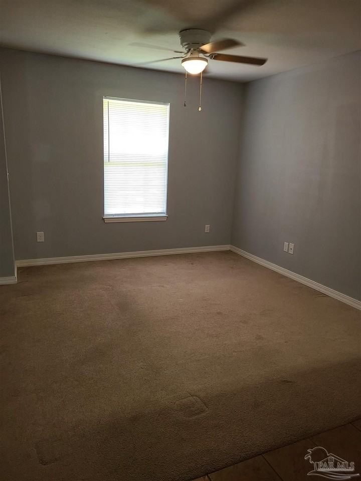 1421 N 61st Ave #501 - Photo 5 of 7