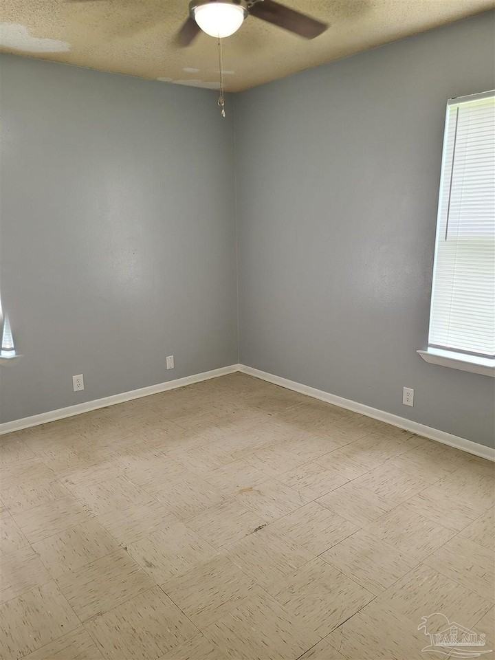 907 N N St - Photo 5 of 9