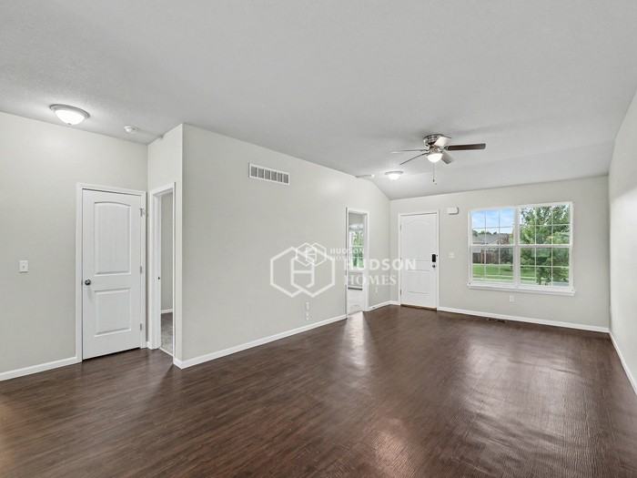 745 S Magnolia St - Photo 5 of 28