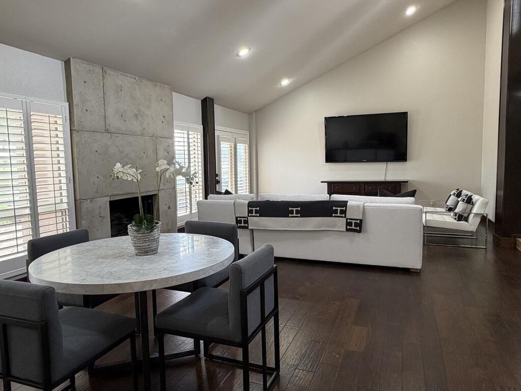 5009 Green Tree Blvd - Photo 4 of 15
