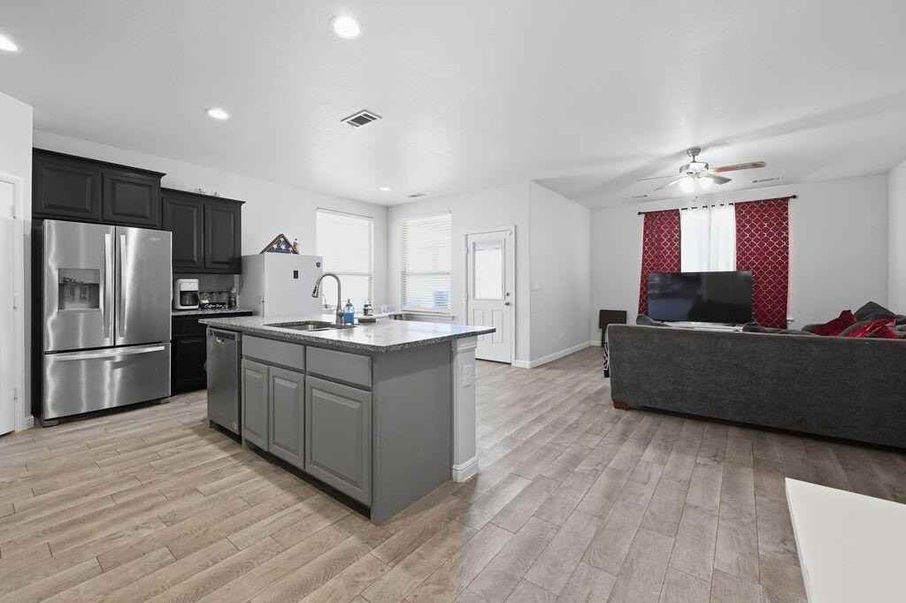 8401 E County Road 114 - Photo 3 of 23