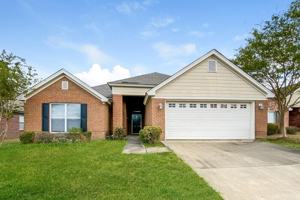 featured image of 9261 Harrington Cir