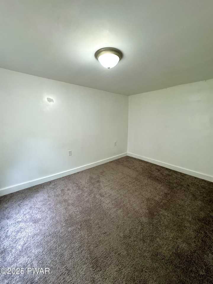 742 Delaware St - Photo 3 of 8