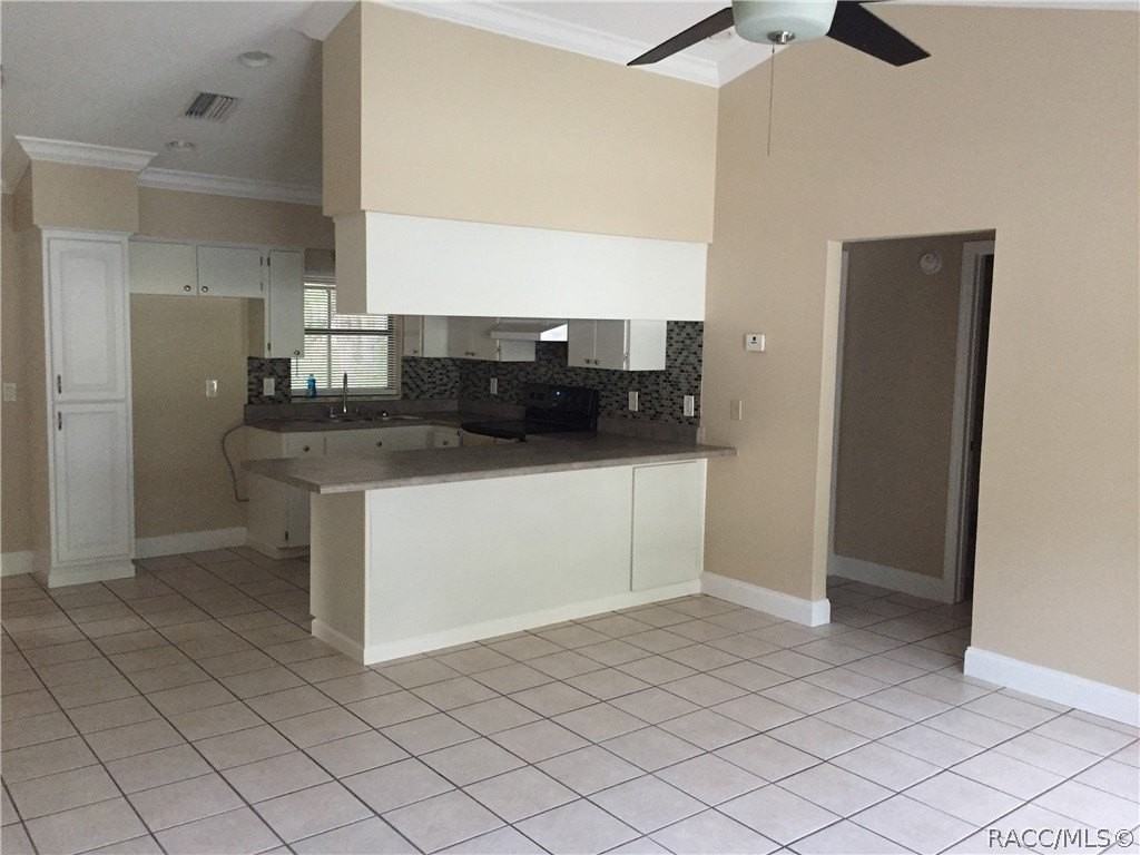 740 N Charles Ave - Photo 4 of 14