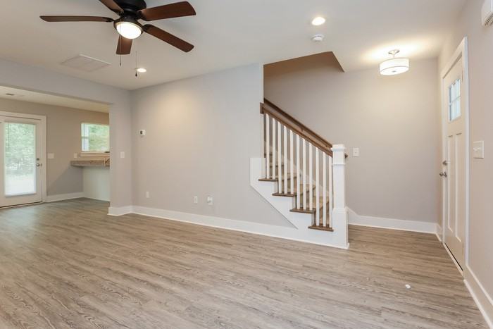 1156 Biering Rd - Photo 5 of 13