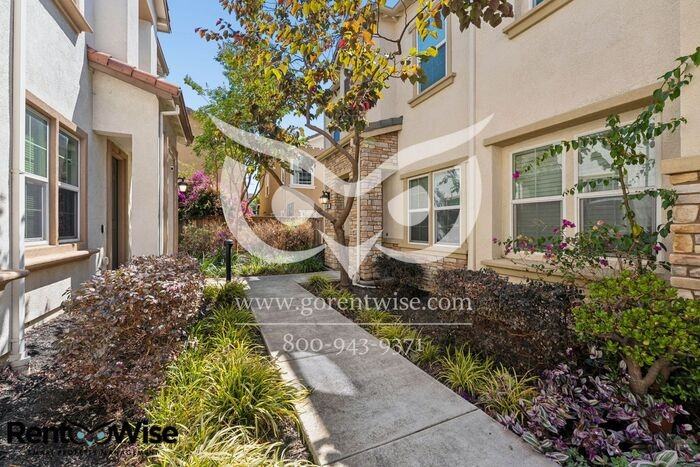 1548 Glenn St - Photo 3 of 50