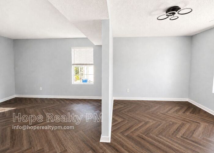 3511 Silver Oak Ct - Photo 4 of 20