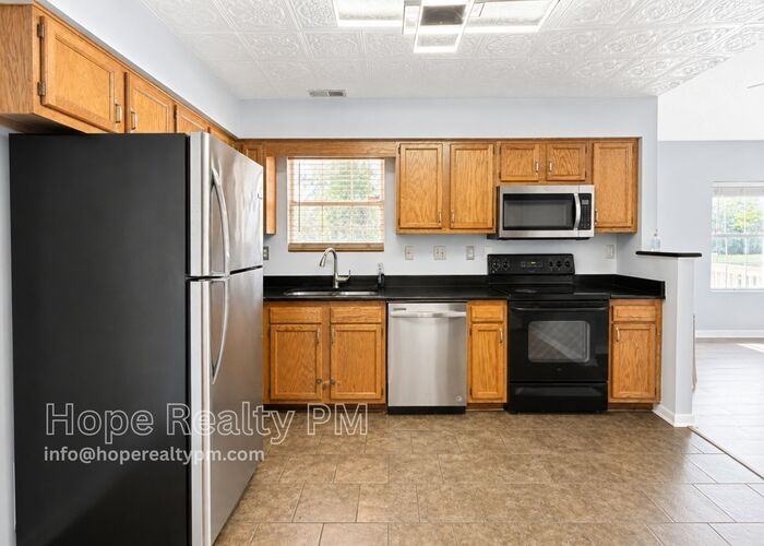 3511 Silver Oak Ct - Photo 5 of 20