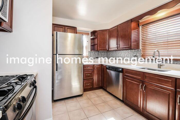 5968 Library Rd - Photo 6 of 17