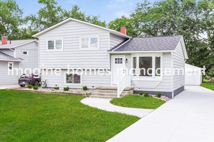 915 Lloyd Ave - Photo 4 of 20
