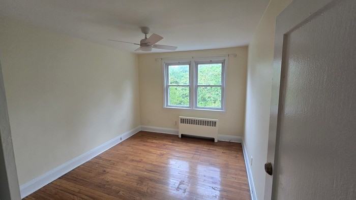 6148 Parkway Dr #B - Photo 3 of 7