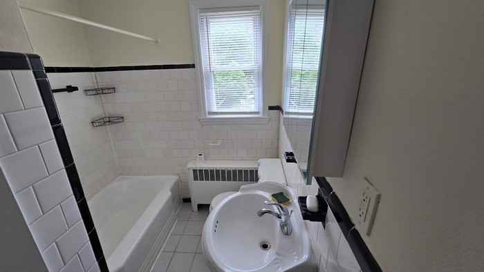 6148 Parkway Dr #B - Photo 6 of 7