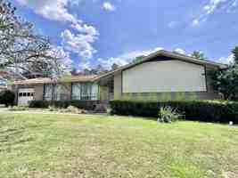 featured image of 2905 Prestwick Cir
