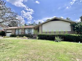 2905 Prestwick Cir - Photo 1 of 1
