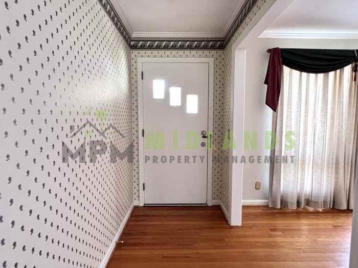 2905 Prestwick Cir - Photo 2 of 39