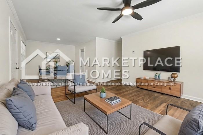 1433 Sharon St Nw - Photo 3 of 26