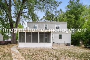 featured image of 420 E 1st St