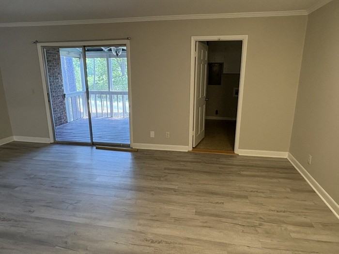 126 Jefferson Pl - Photo 3 of 16