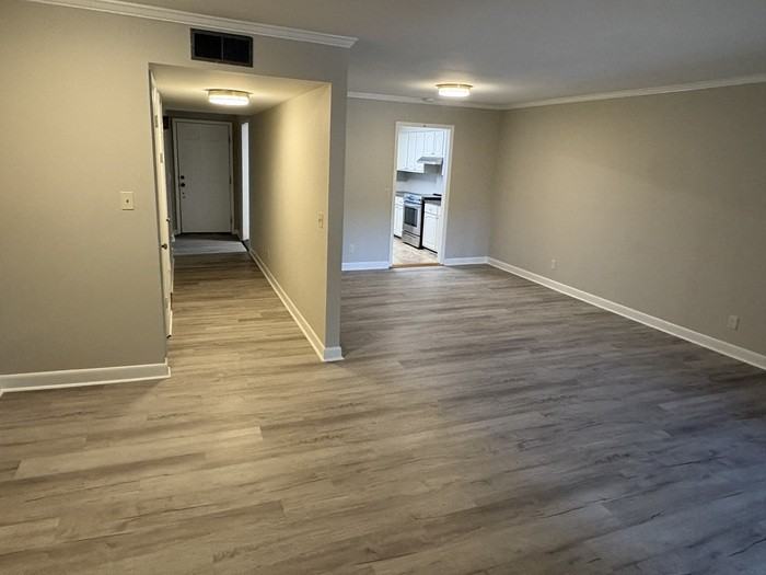 126 Jefferson Pl - Photo 5 of 16
