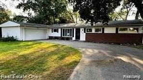 32305 Shrewsbury St - Photo 3 of 27