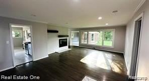 32305 Shrewsbury St - Photo 4 of 27