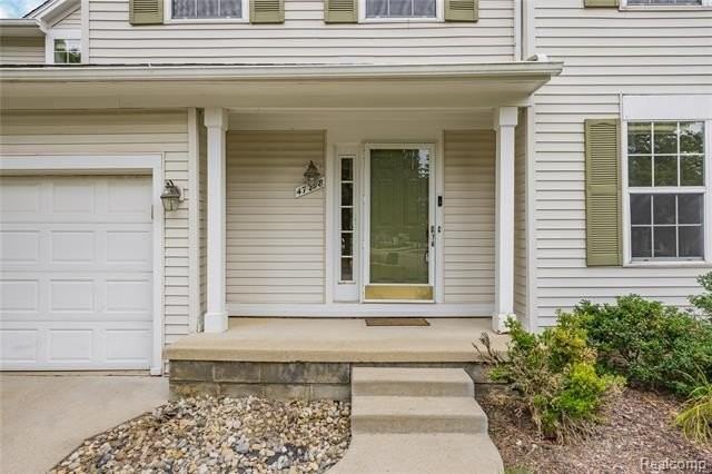 47258 Scarlet Dr N - Photo 2 of 50