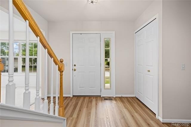 47258 Scarlet Dr N - Photo 5 of 50