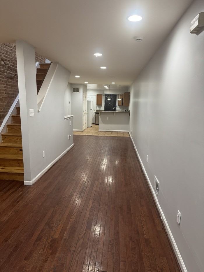 499 N Bradford St - Photo 2 of 9