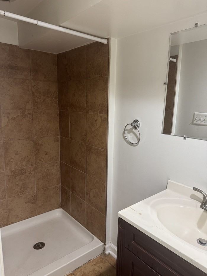 499 N Bradford St - Photo 5 of 9