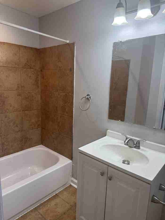 499 N Bradford St - Photo 7 of 9
