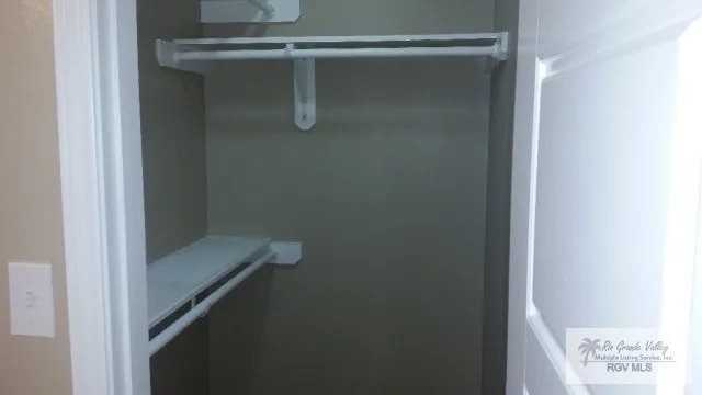 23273 Grapefruit Ave - Photo 3 of 8