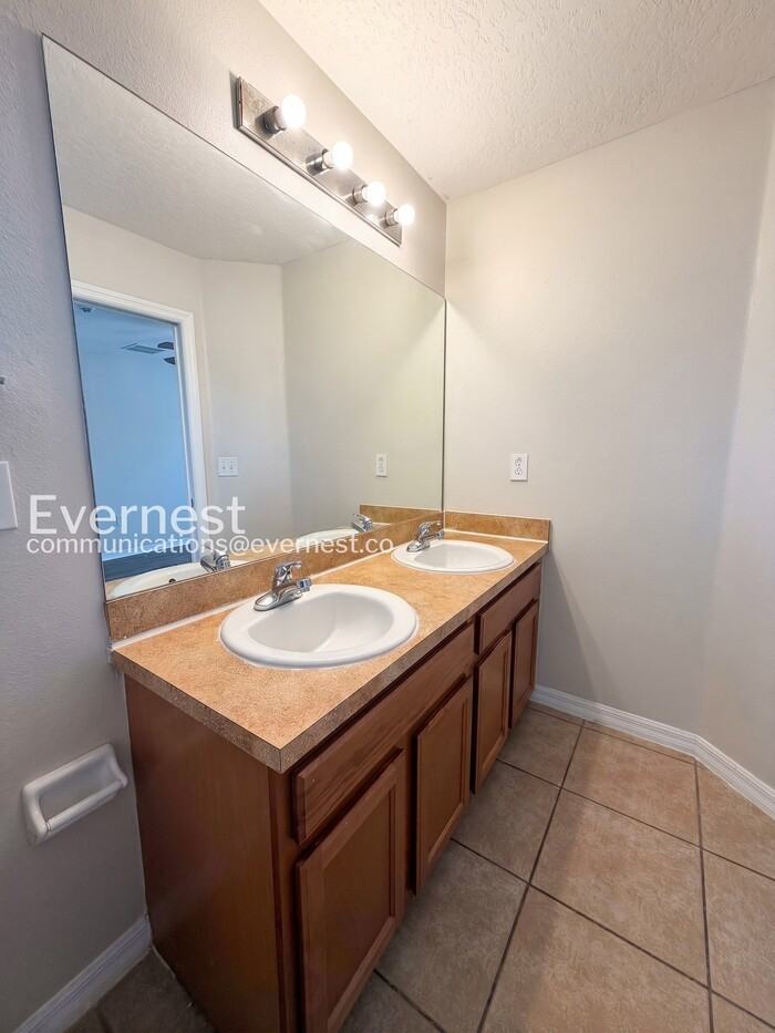 8535 Gablebend Way - Photo 7 of 25